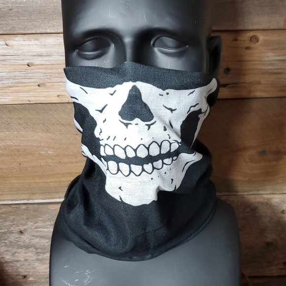 Unisex White Skull Face Tube Mask Neck GAITER Dust Shield Seamless Bandana - Picture 1 of 6
